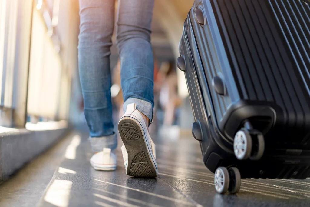 Blog image for Delta Air Lines story on decreased travel intent
